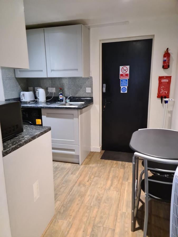 Exclusive Private One Bedroom Suite Лондон Екстер'єр фото